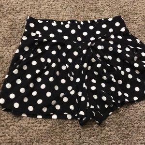Polka dot flowy shorts